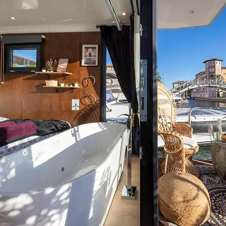Escale Royale Frejus-3